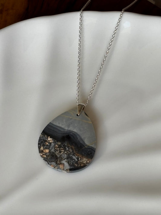 Maligano Pendant Necklace