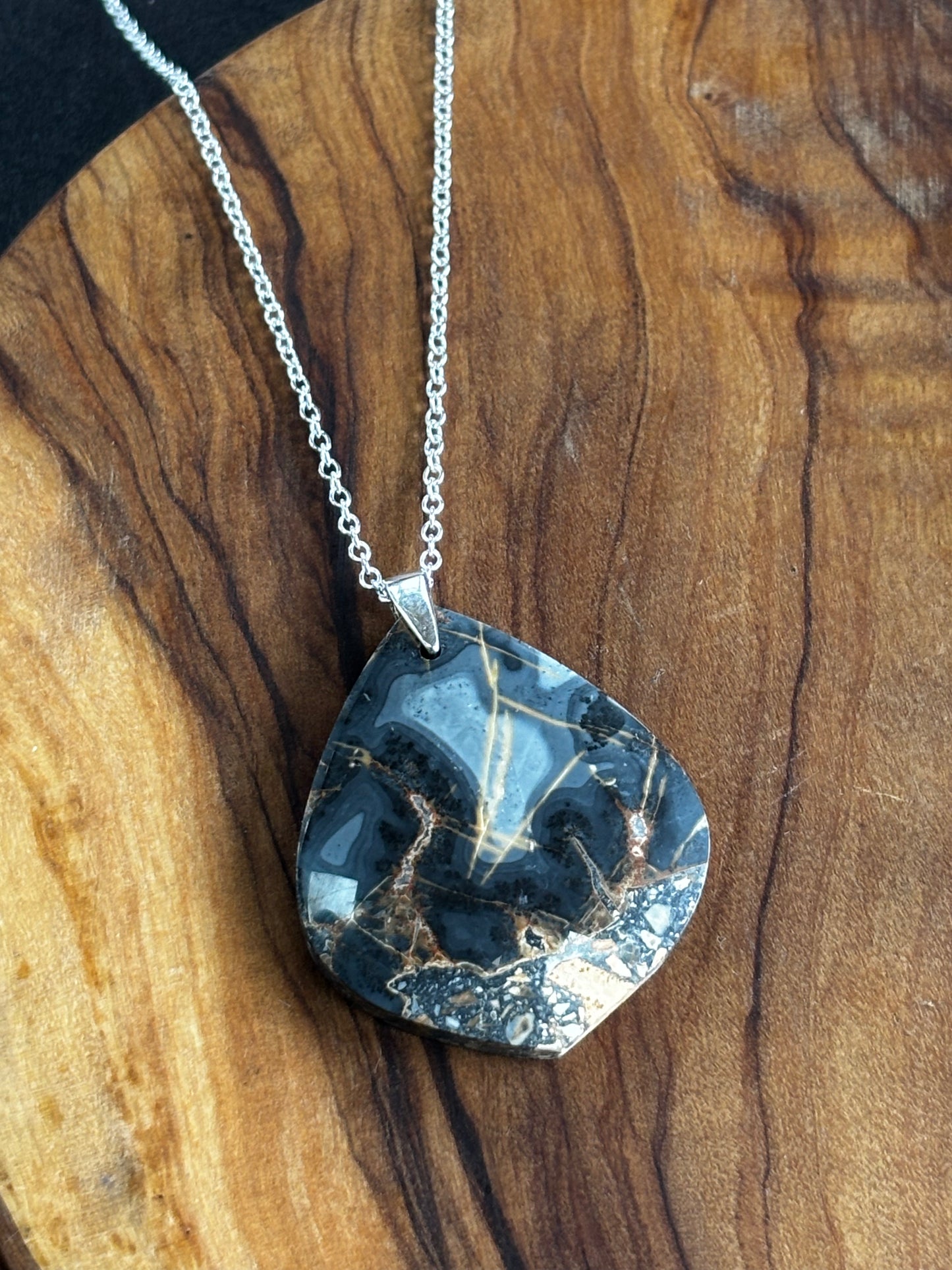 Maligano Pendant Necklace