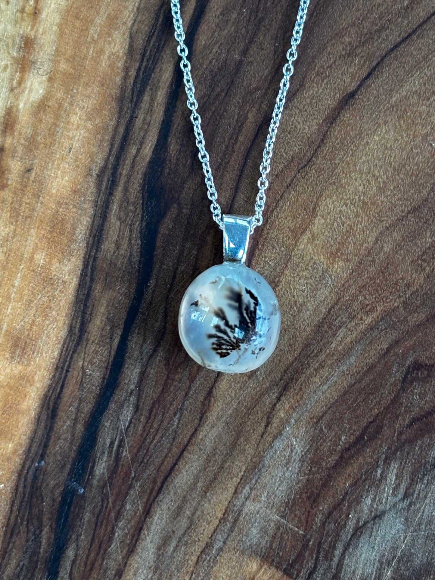 Small Dendritic Agate Necklace