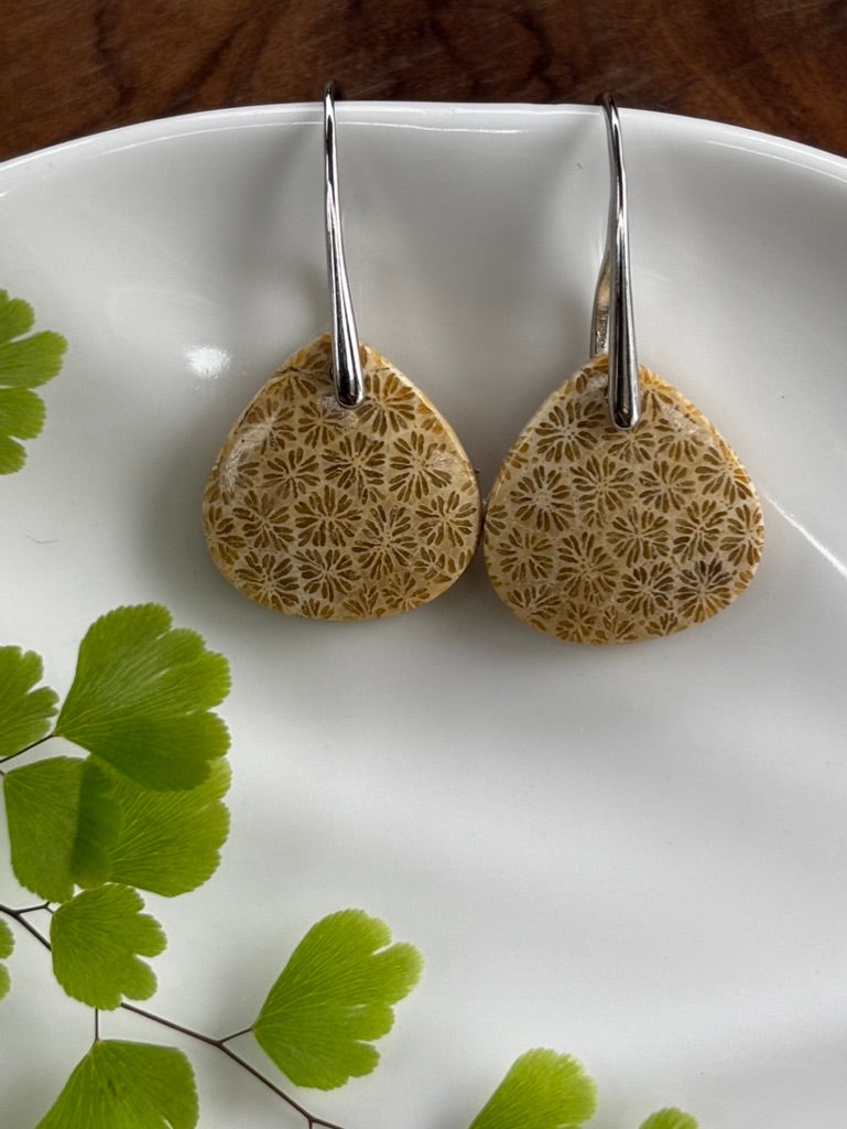 Fossilized Coral Dangle Earrings (retro)