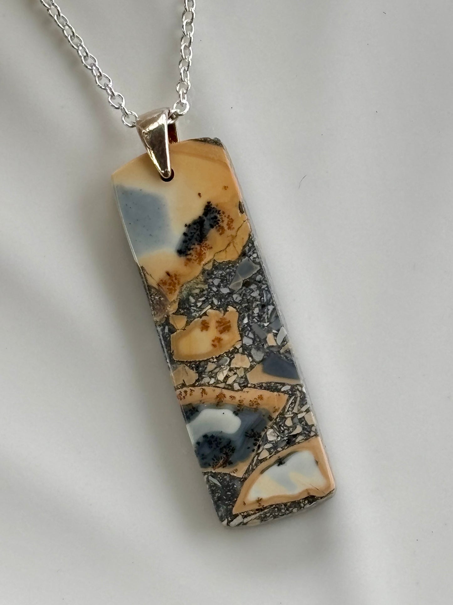 Maligano Pendant Necklace