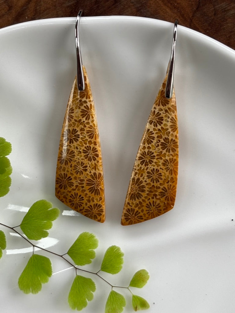 Fossilized Coral Dangle Earrings (retro)