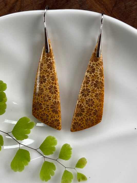 Fossilized Coral Dangle Earrings (retro)