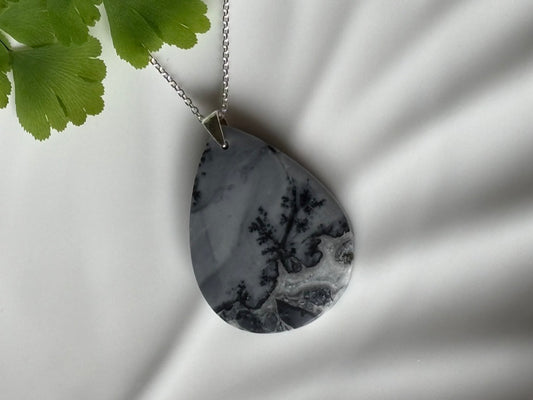 Maligano Pendant Necklace