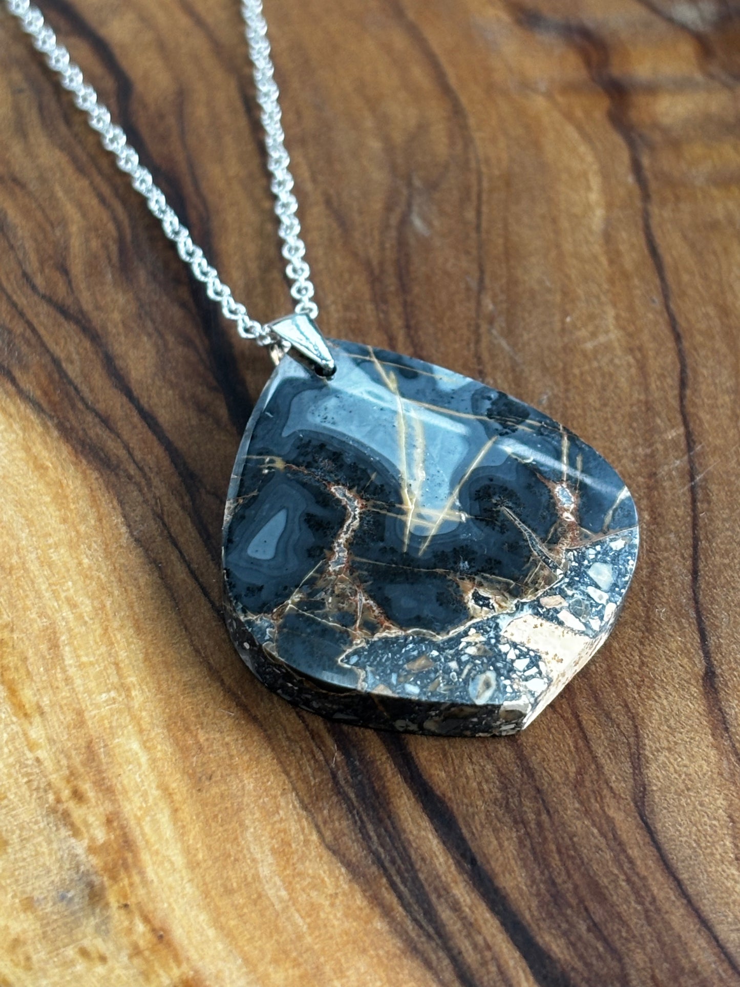 Maligano Pendant Necklace