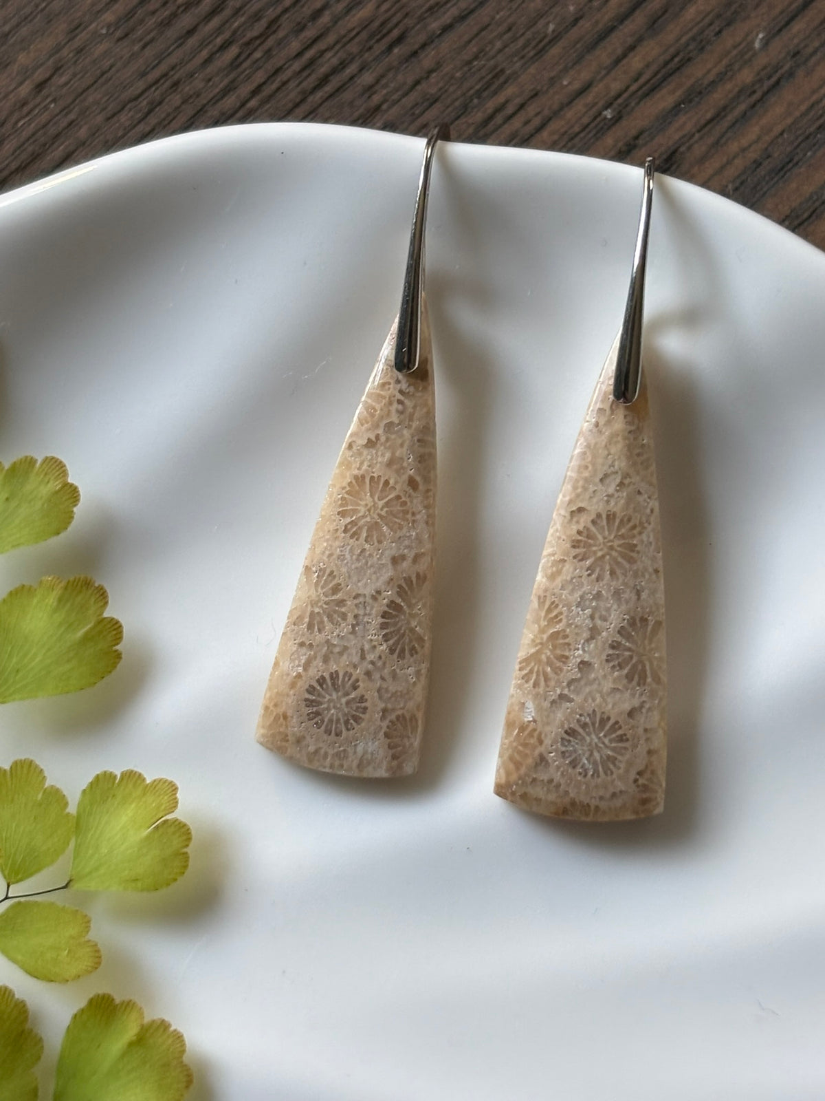 Fossilized Coral Cream Lace Earrings