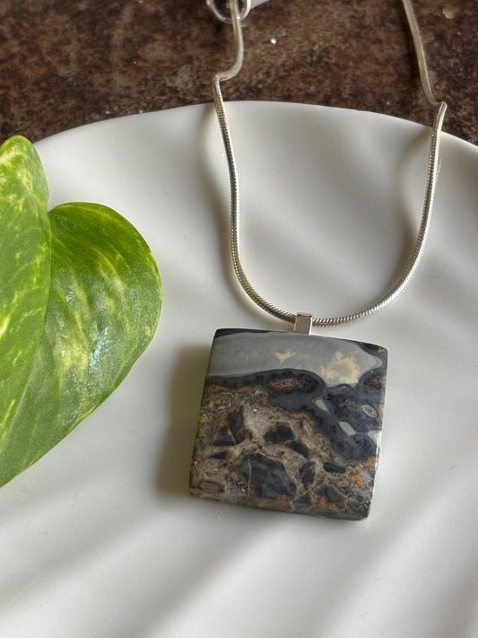 Maligano Jasper necklace view 1